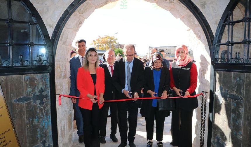 Başkan Çamcı, Uçhisar Anaokulu’nun “Şanlı Türk Bayrağı” Sergisine Katıldı