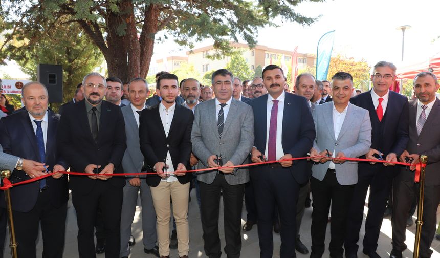 NEVÜ’de Öğrenci Kulüpleri ve Diyanet Genç Ofisi Açıldı