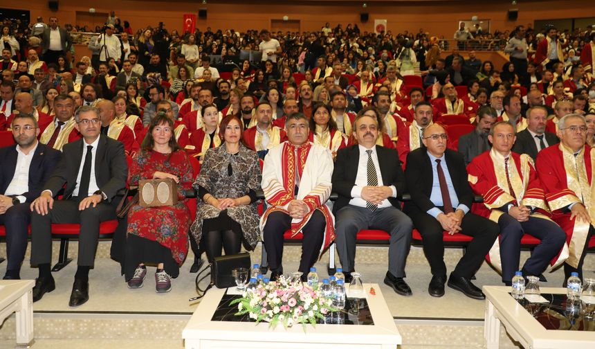 NEVÜ’de 2025-2026 Akademik Yılı Açılış Töreni Yapıldı