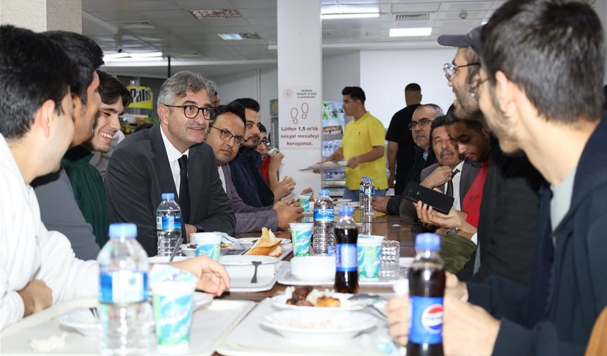 İl Müdürü Keskin, Nevşehir Yurdunda Öğrencilerle Buluştu