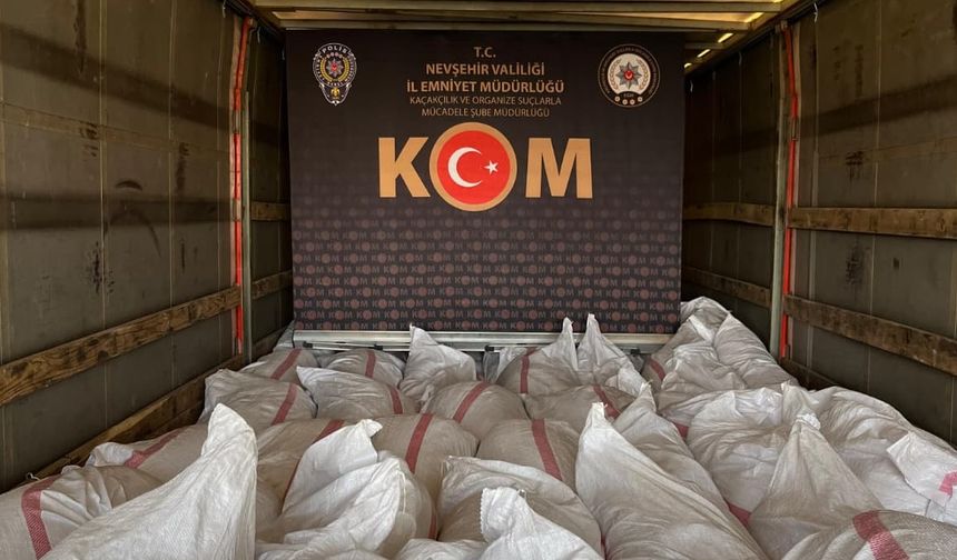 Nevşehir’de Kaçak Tütün Operasyonu : 6 Ton 880 Kilo Tütün Ele Geçirildi