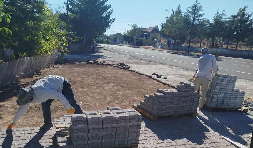 Özkonak’ta Kilitli Parke Taş Çalışmaları Sürüyor