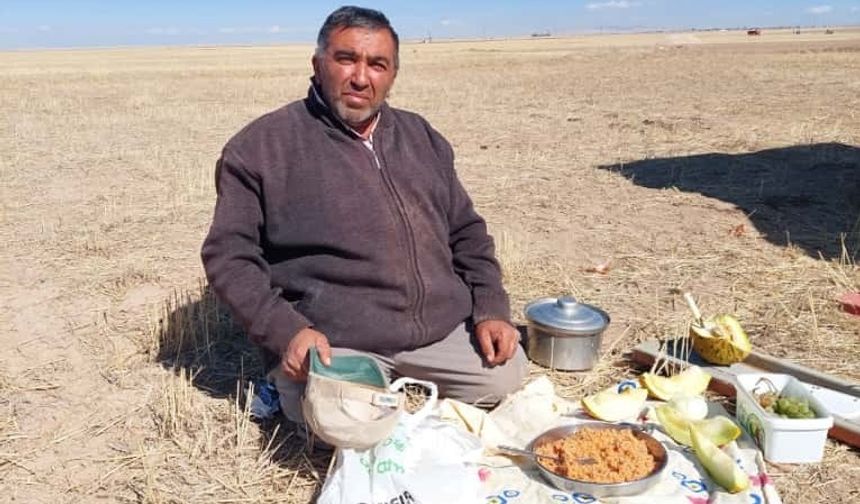 Akpınar'da Buğday Taneleri Toprakla Buluştu