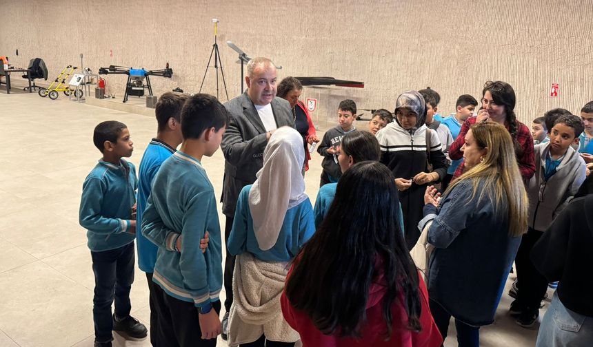 Öğrenciler Assuva Uzay ve Havacılık Savunma Sanayi Fabrikasını Gezdi