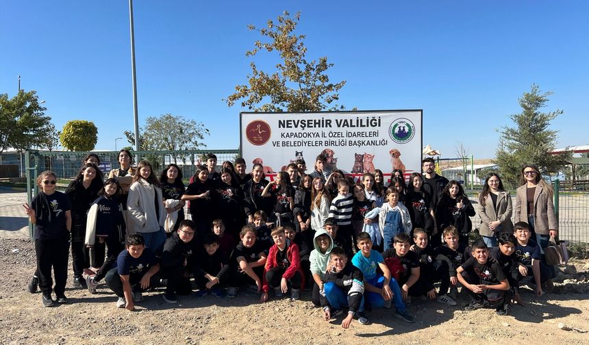 4 Ekim Hayvanları Koruma Gününde Simya Kolejli Minik Kalplerden Anlamlı Davranış