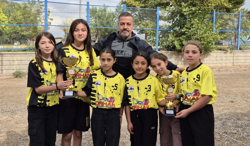 Ovaören Ortaokulu Bocce Takımları Nevşehir Şampiyonu Oldu