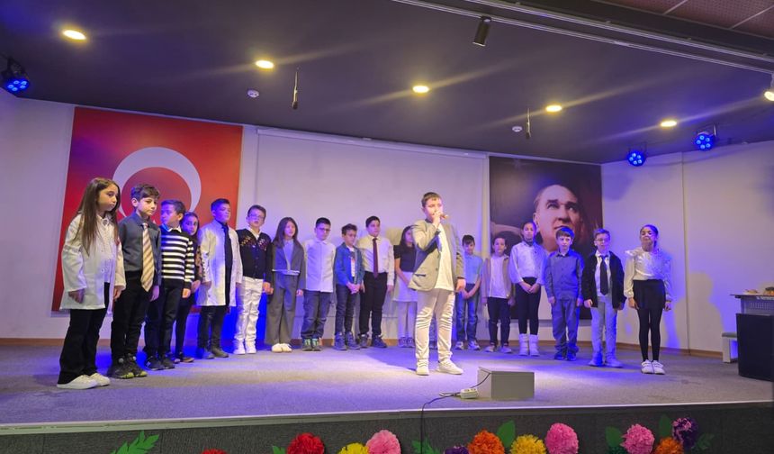 Simya Kolejinde Öğretmenler Günü Coşkuyla Kutlandı