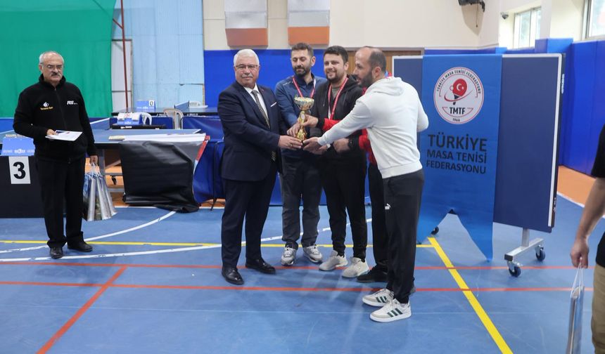 'İller Arası Masa Tenisi Turnuvası’nın Ödül Töreni Gerçekleştirildi