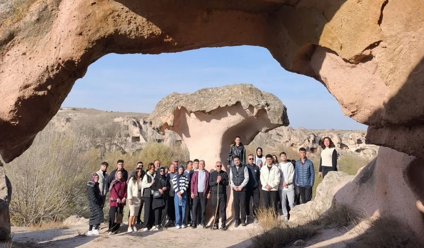 Açıksaray Ören Yeri’nde Vadi Yürüyüşü