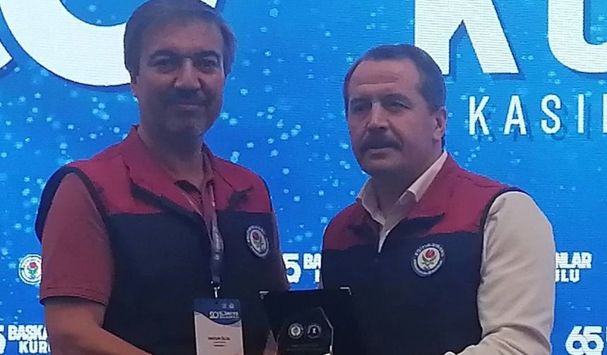 Eğitim-Bir-Sen Nevşehir Şubesi’ne Teşekkür Plaketi