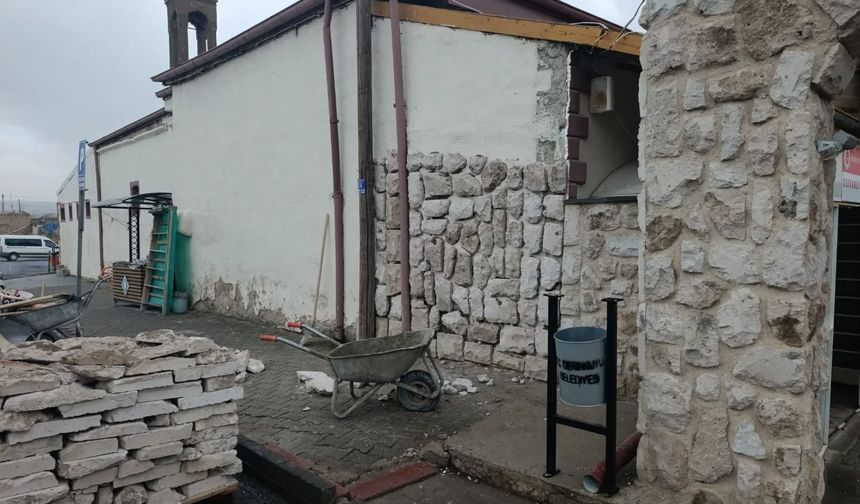 Derinkuyu’da Tarihi Bayramlı Camii Yenileniyor