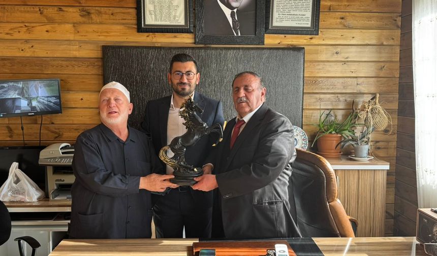 Mutlu’dan Babasına 3 Aralık Engelliler Günü Ziyareti