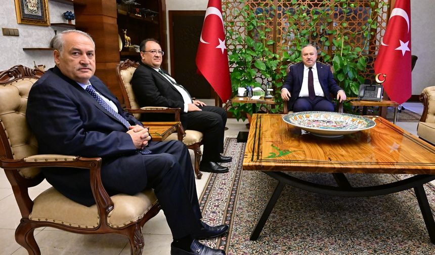 Vali Fidan’dan Siyasi Parti Temsilcileri ve Esnafa Kabul