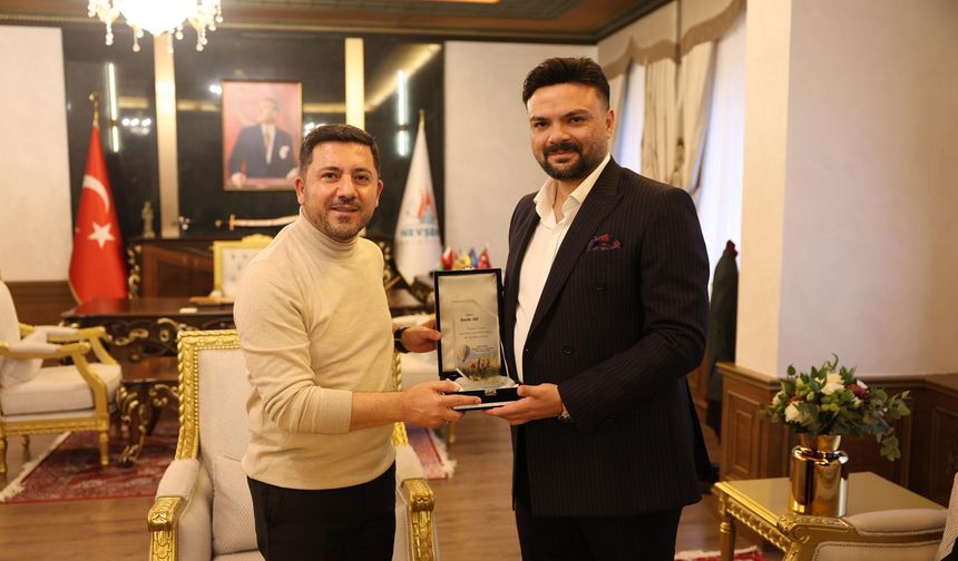 Başkan Adayı Halil Bilge’den Nevşehir Belediye Başkanı Arı’ya Ziyaret