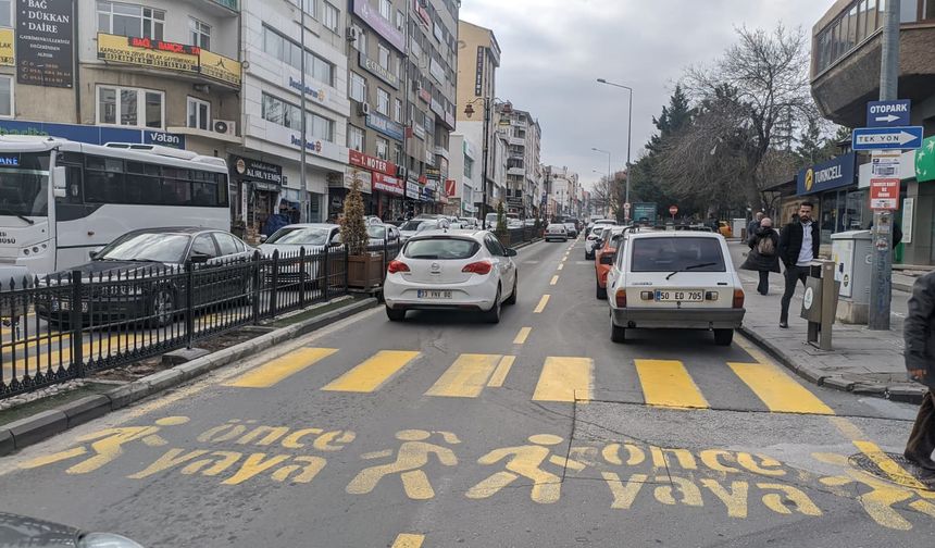 Nevşehir'de o yaya geçidi önce kapatıldı sonra açıldı