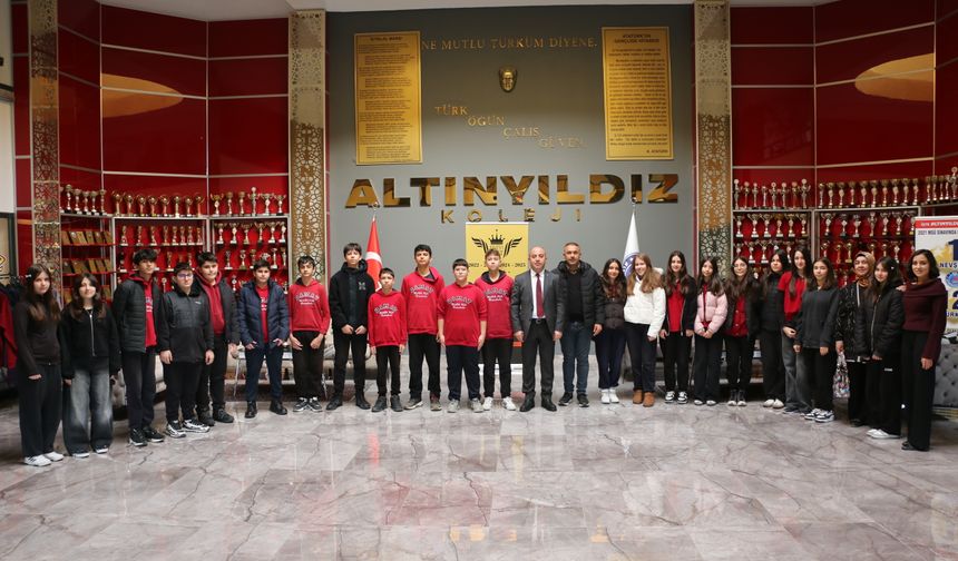 Altınyıldız Koleji 8. Sınıflar Liseye Kabul ve Bursluluk Sınavına Yoğun İlgi