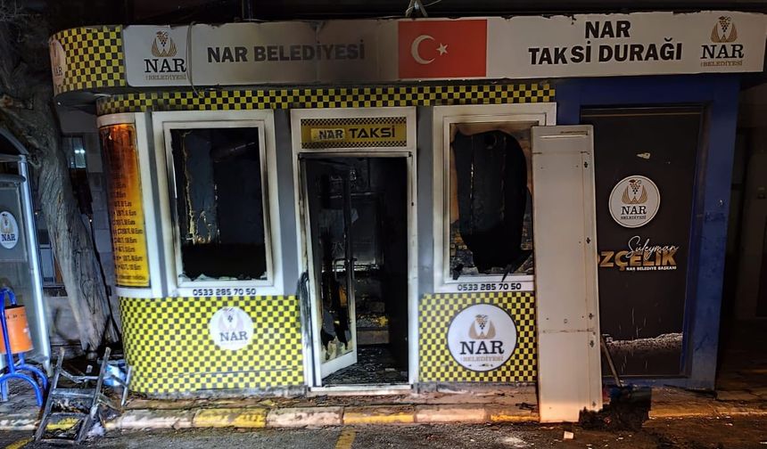 Nar Kasabasındaki Taksi Durağında Yangın