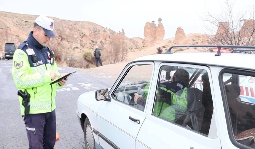 Nevşehir’de 52 Sürücüye Emniyet Kemeri Cezası