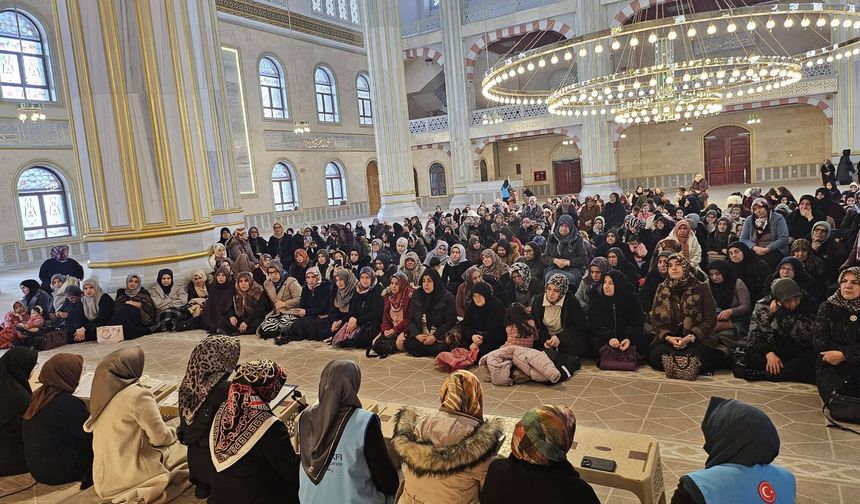 Nevşehir’de Hanımlara Özel Miraç Programı Büyük İlgi Gördü