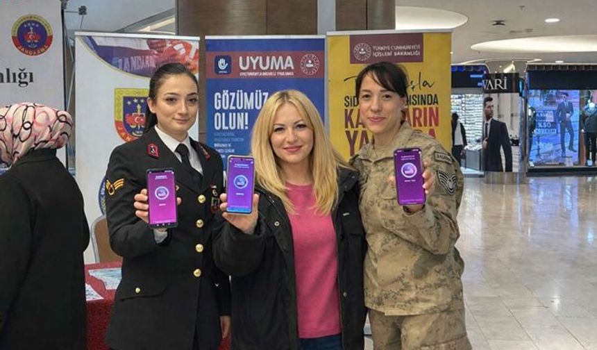 Jandarmadan Nevşehir Nissara AVM’de Bilgilendirme Çalışması