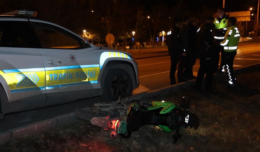 Nevşehir’de Ehliyetsiz Motosiklet Sürücüsü Polisi Peşine Taktı