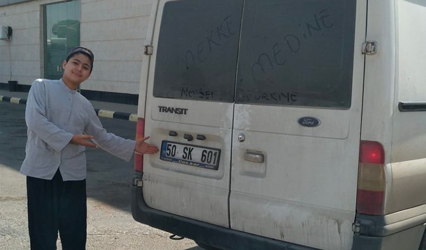 Nevşehirli Aile Özel Araçlarıyla Umre Yolculuğuna Çıktı