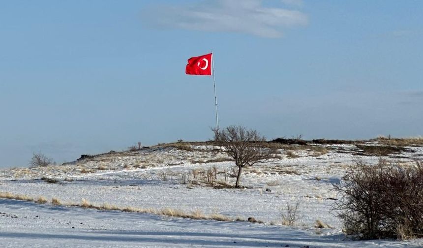 Nevşehir Kavak’ta Milli Duruş: Bayrağı Omuzlayıp Göklere Taşıdılar
