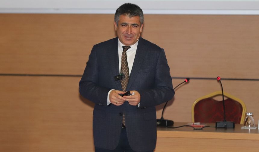 Rektör Aktekin'den İdari Personel ile İstişare Toplantısı