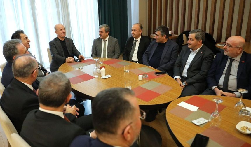 Rektör Aktekin, YÖK Başkanı Özvar’ın Teşrifleriyle Düzenlenen İstişare Toplantısına Katıldı