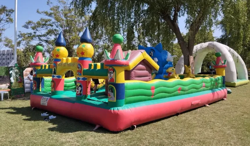 Etkinlikler FİB Organizasyonu ile Şenleniyor: Dev Şişme Oyun Parkuru Hizmeti