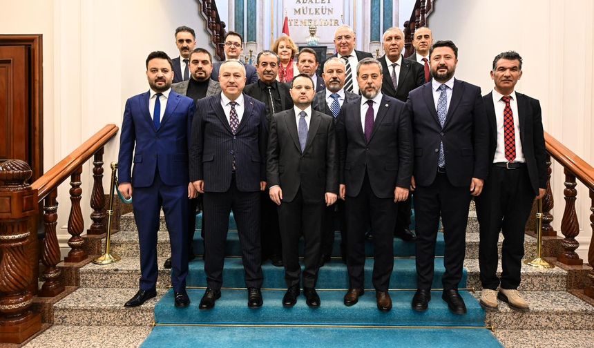 Bakan Gürlek hemşerilerini Ankara'da ağırladı