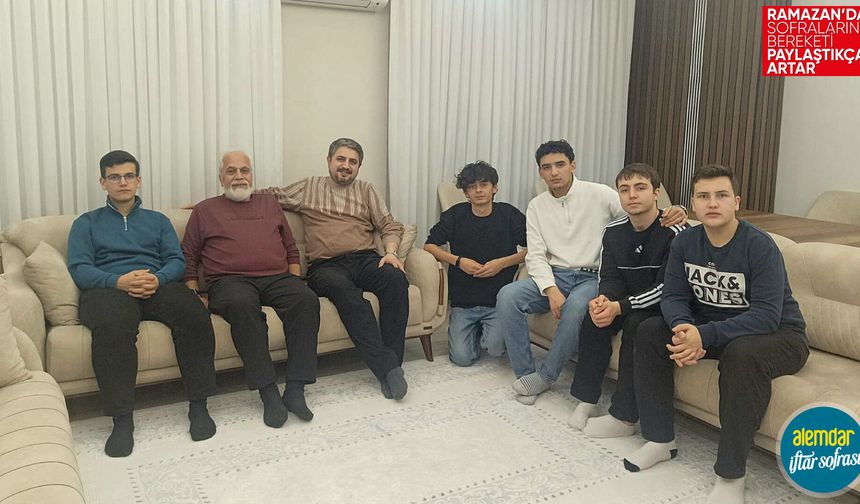 Baki Öncel Ev Sahibi Oldu; Nevşehir'de Öğrenciler İftar Yaptı