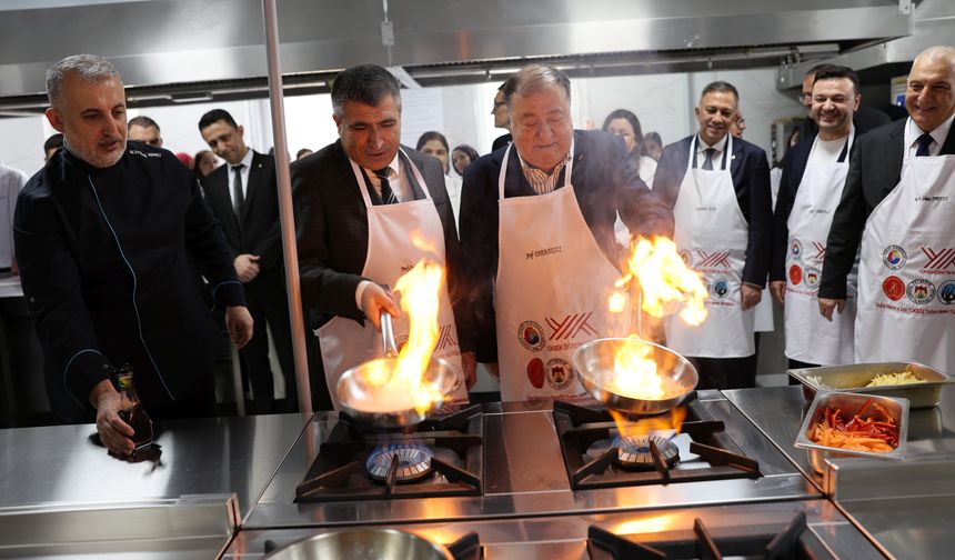 ÜSET'te Arif Parmaksız uygulama mutfağı açıldı