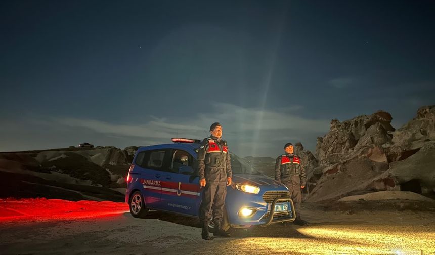 Kapadokya'da peri bacaları arasında 7/24 görev