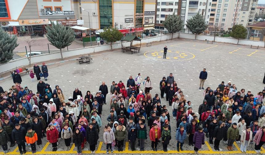 6 Şubat Deprem Şehitleri Nevşehir’de Okullarda Anıldı
