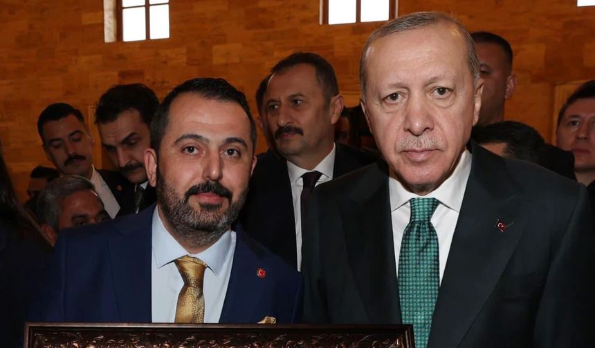 Karakaya’dan Erdoğan’a Özel Tasarım Tablo