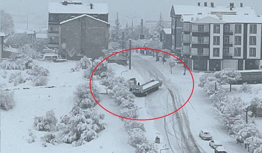 Nevşehir’de TIR Makasladı: İşte O Anlar!