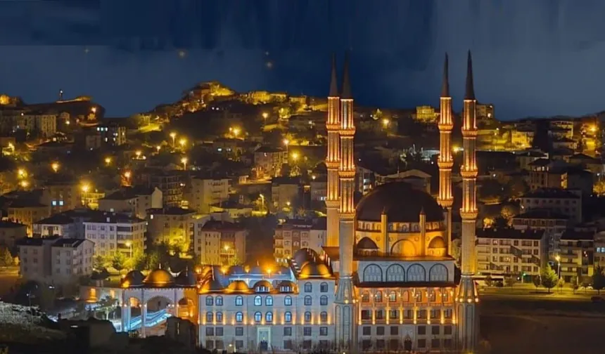 İlk Teravih 18 Şubat’ta, İlk İftar 19 Şubat’ta