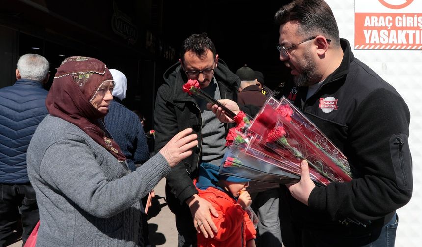 Nevşehir’de 5 Bin Çiçekle Kadınlar Günü