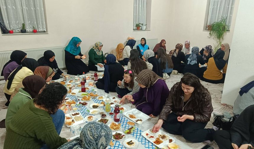 Nevşehir’de KYK Öğrencilerine Gönül Sofrası