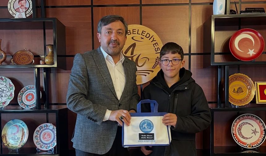 Acıgöllü Güreşçiden Büyük Gurur