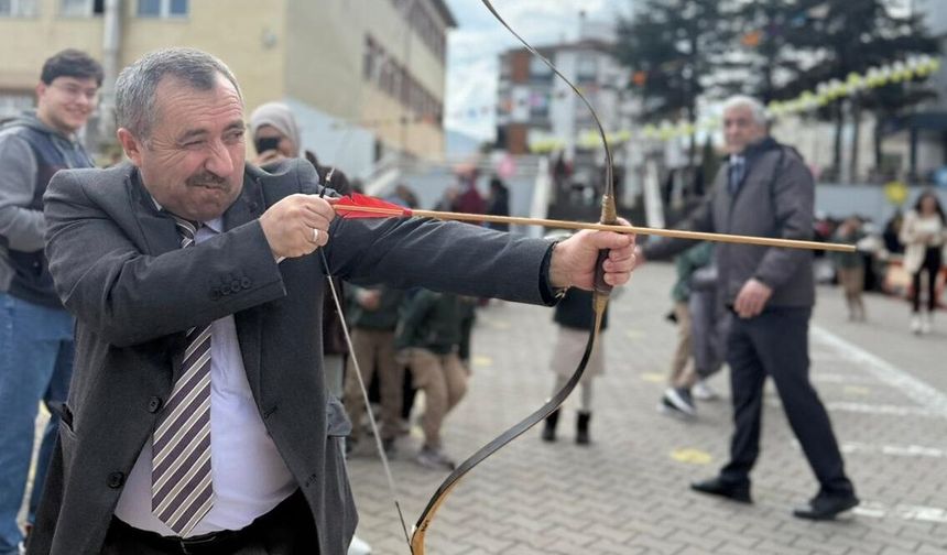 Mehmet Gülen İlkokulu’nda Nevruz Coşkusu