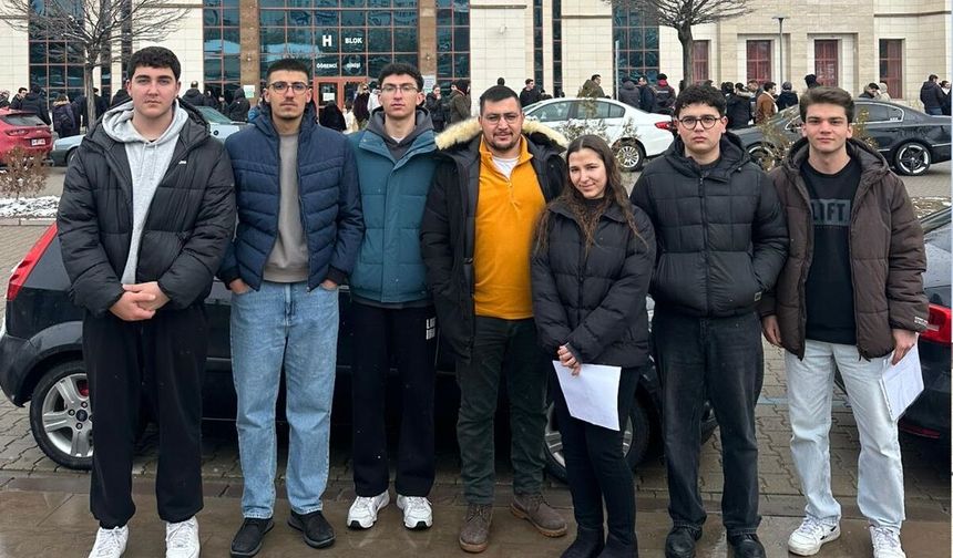 Hipotez MSÜ sınavında da öğrencilerinin yanında