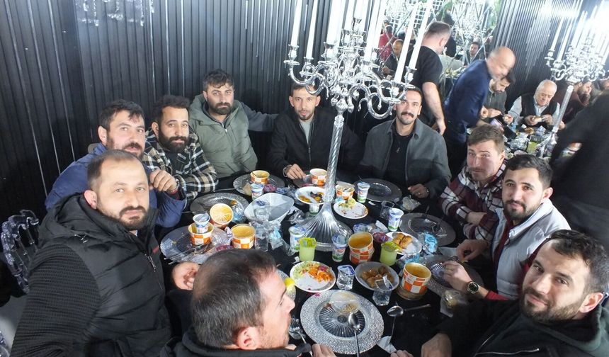 İstanbul'da Alacaşarlılar İftar Sofrasında