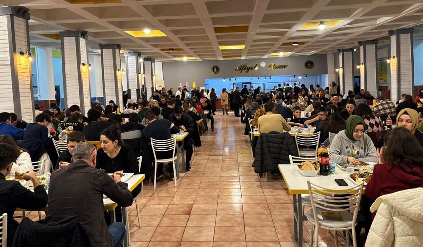 Altınyıldız Koleji Fen ve Anadolu Lisesi Velileri İftar Yemeğinde Buluştu