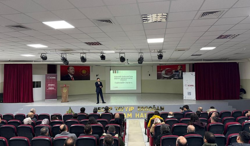Dijital Okuryazarlık ve Kişisel Verilerin Korunması Semineri Gerçekleştirildi