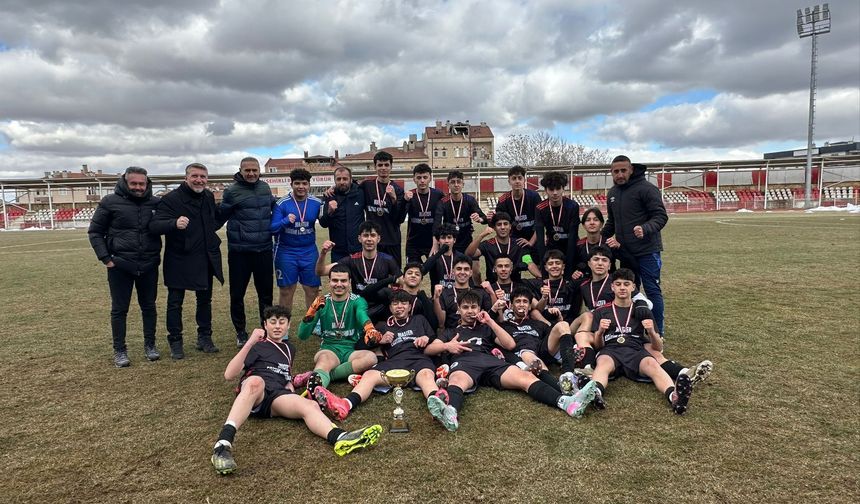 Nevşehir Gücü Spor U-16 Namağlup Şampiyon!