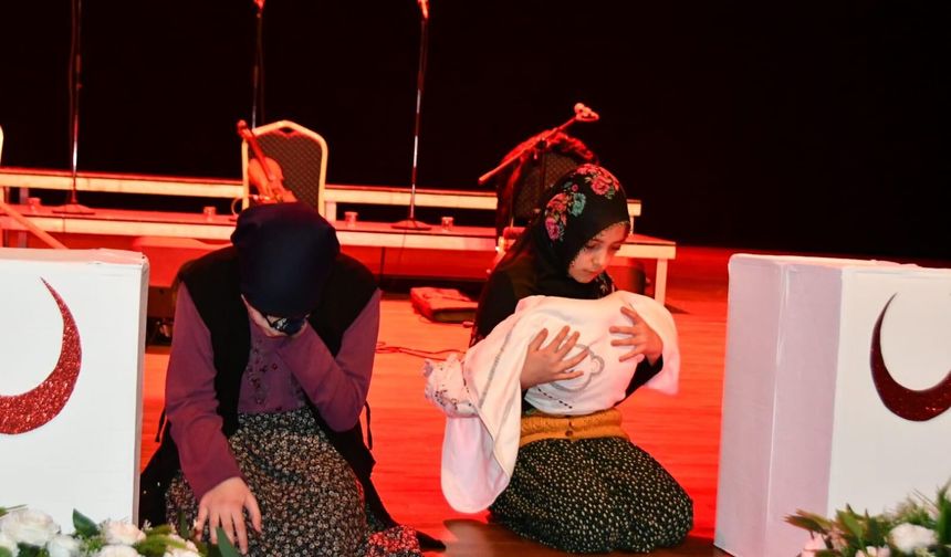 “Bitmeyen Ağıt Çanakkale” 18 Mart Çanakkale Zaferi ve Şehitleri Anma Günü Programı Gerçekleştirildi