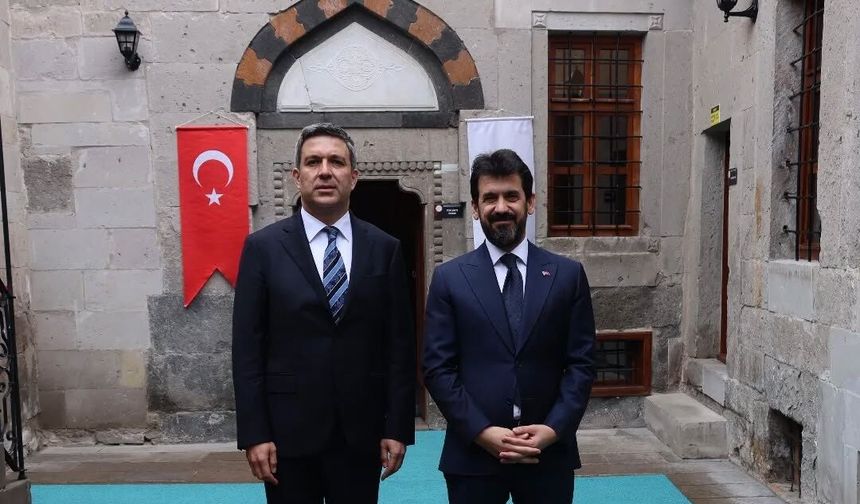 Bakan Yardımcısı Mumcu, Kapadokya Alan Başkanı Aslanbay'la Görüştü