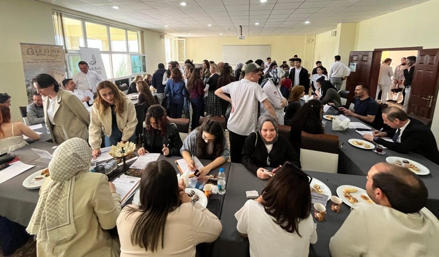 NEVÜ’lü Öğrenciler Sektör Temsilcileriyle Buluştu